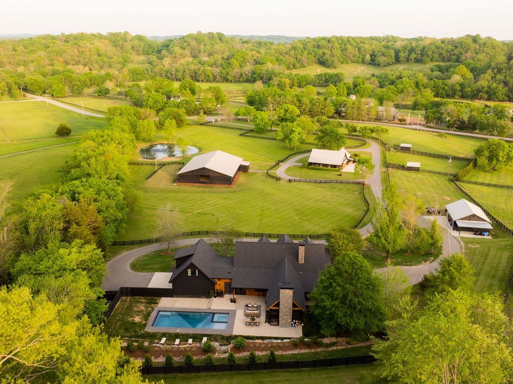 3636 Bear Creek Road Thompsons Station TN 37179