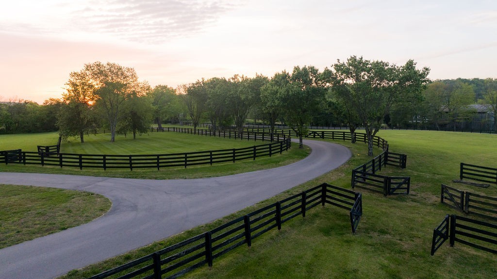 3636 Bear Creek Road Thompsons Station TN 37179