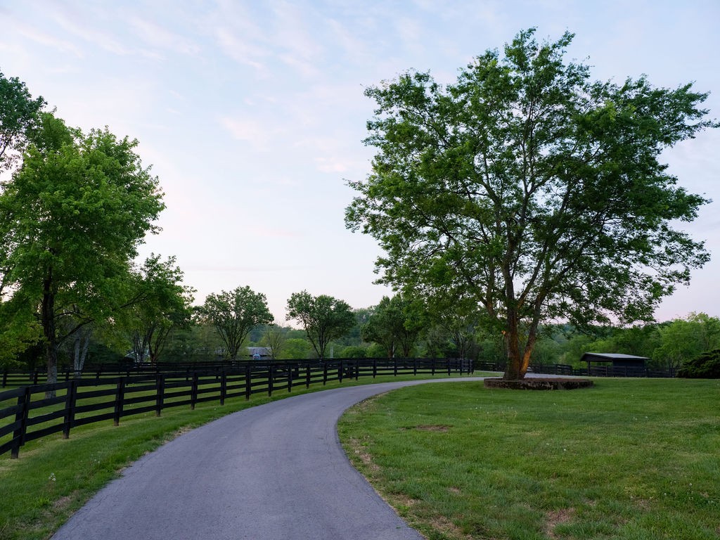 3636 Bear Creek Road Thompsons Station TN 37179