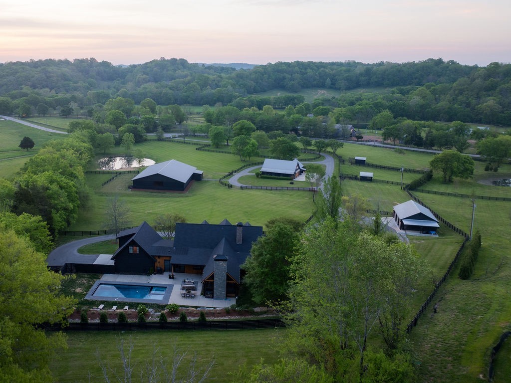 3636 Bear Creek Road Thompsons Station TN 37179