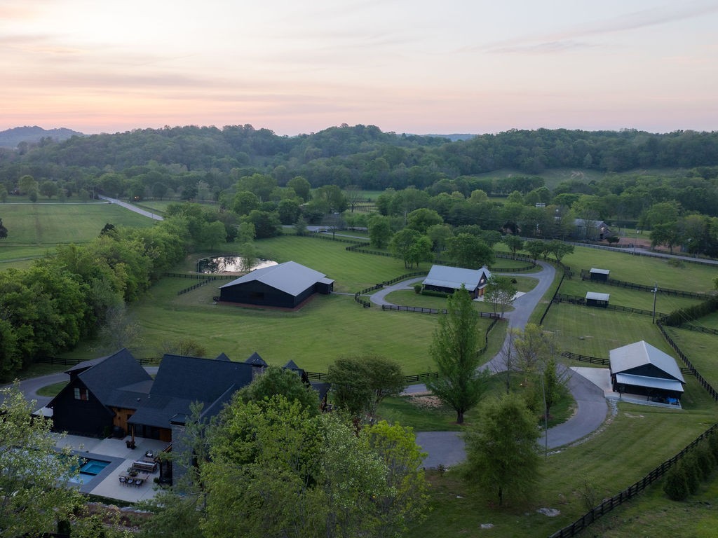 3636 Bear Creek Road Thompsons Station TN 37179