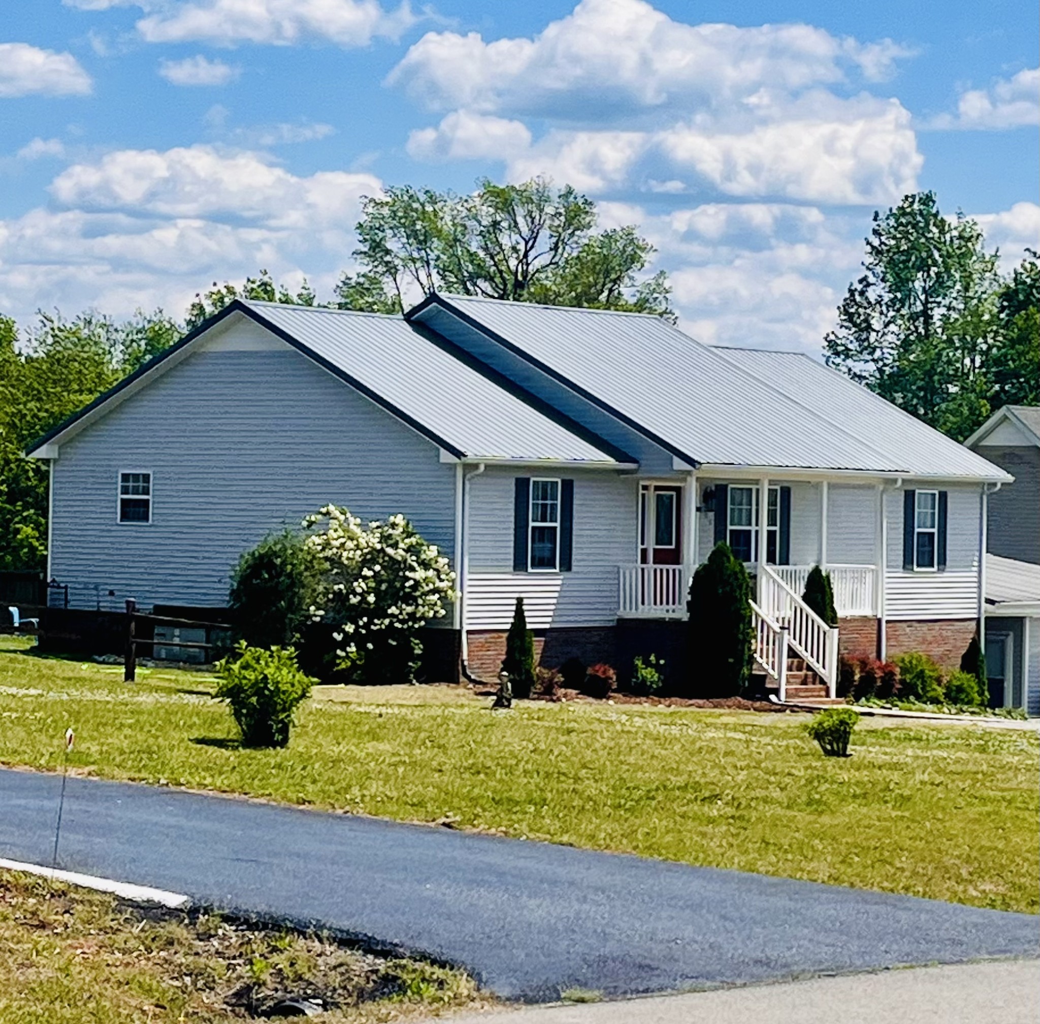 202 Allendale Boulevard Mcminnville TN 37110