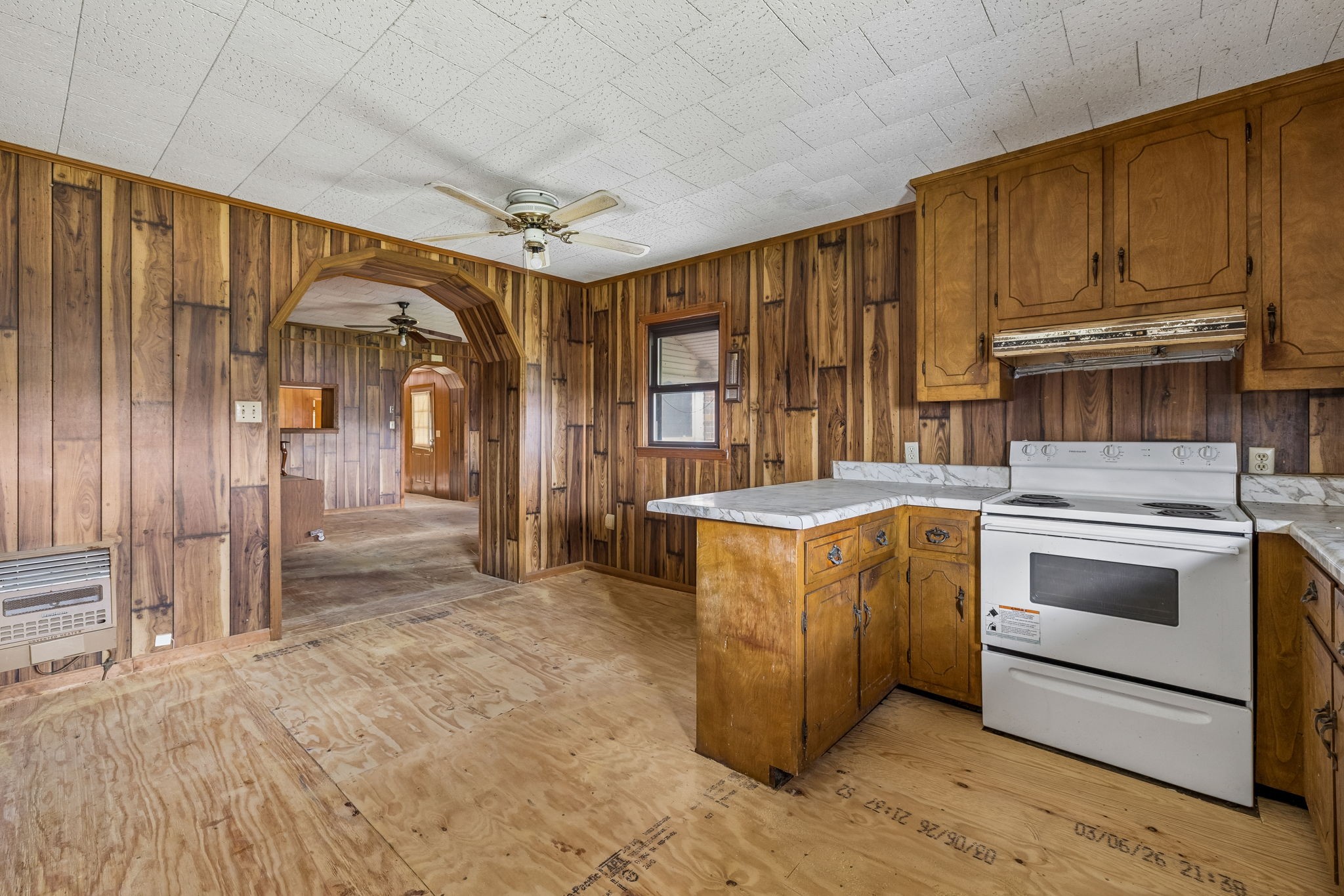 857 Davenport Road Cumberland City TN 37050