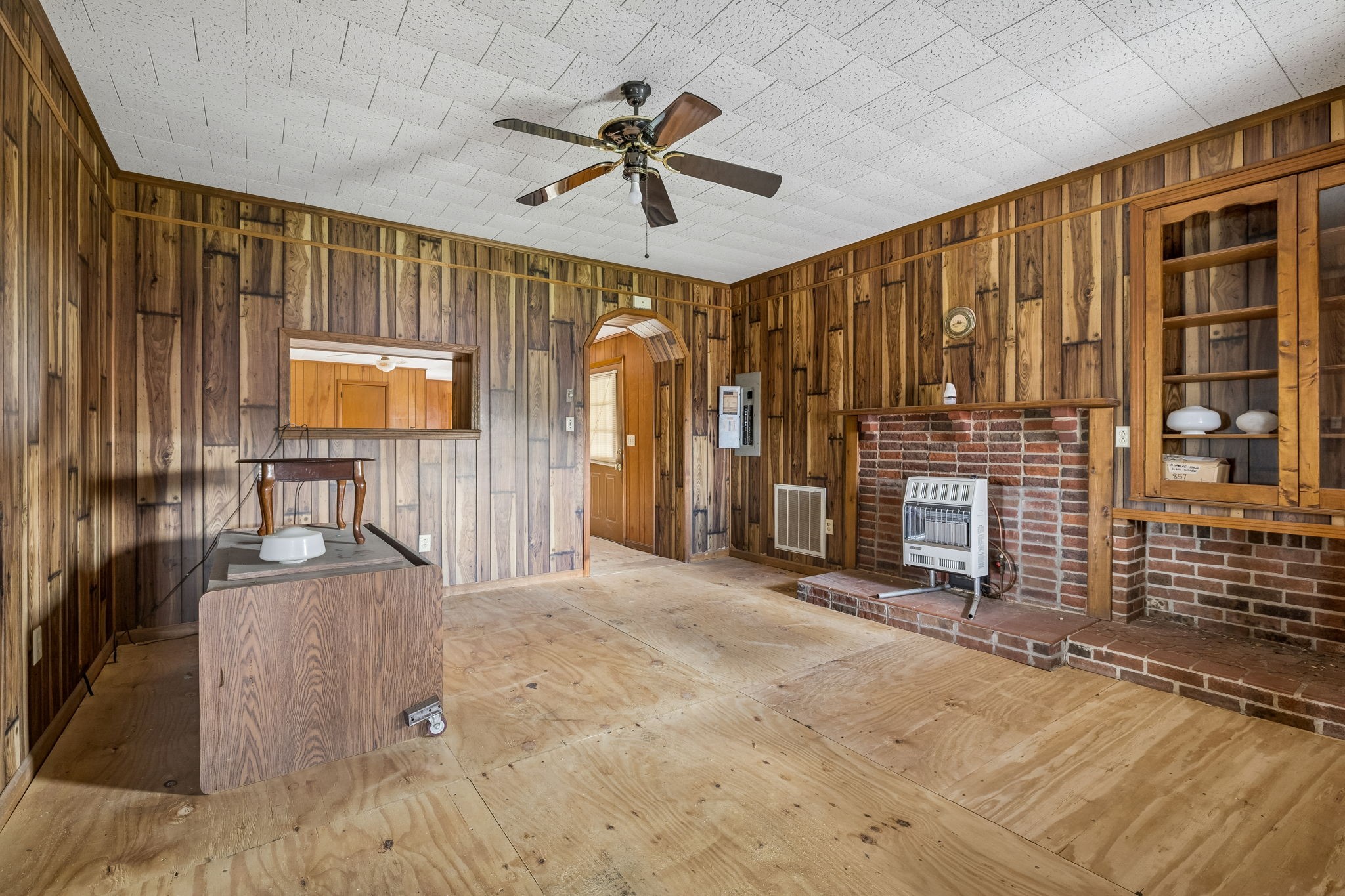 857 Davenport Road Cumberland City TN 37050