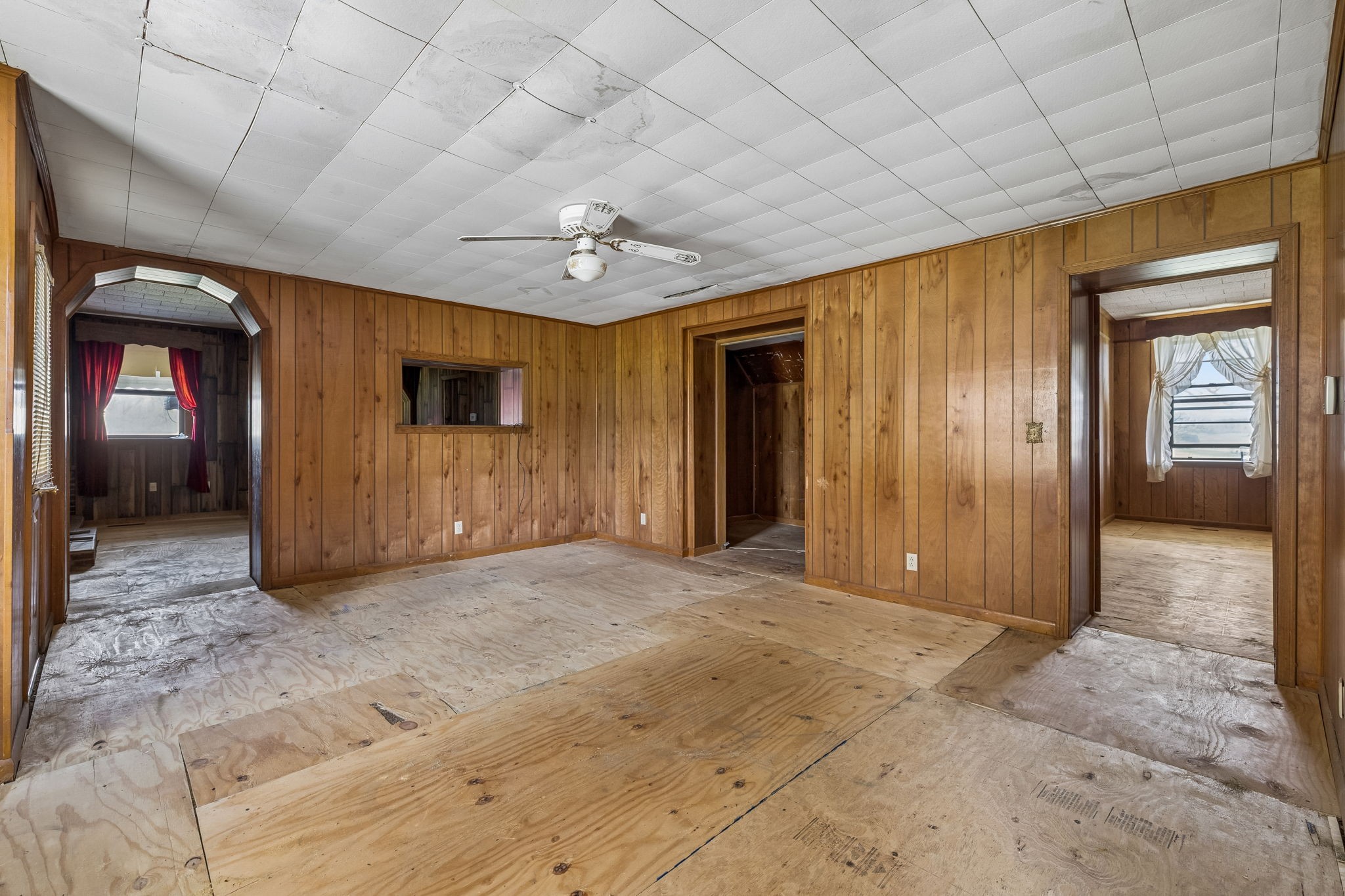 857 Davenport Road Cumberland City TN 37050
