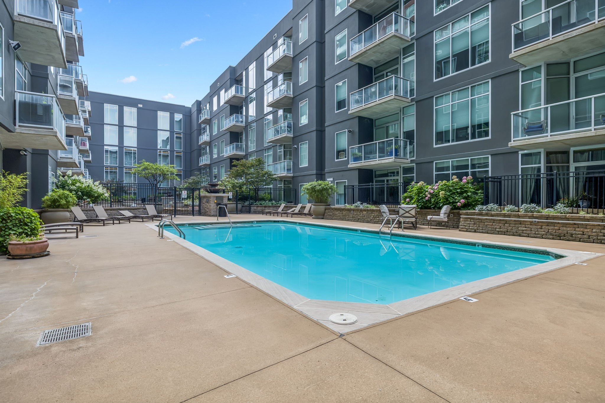 600 12th Ave S #525 Nashville TN 37203