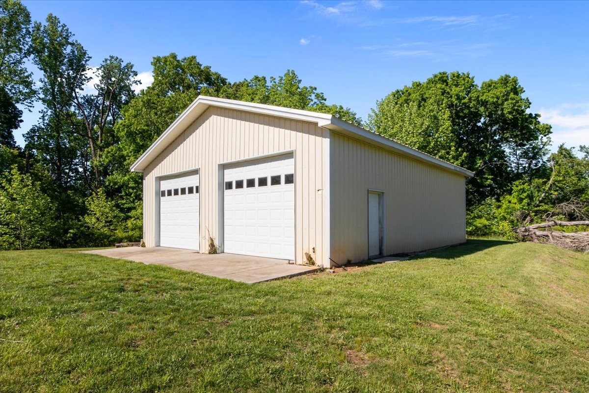 2440 Maple Grove Road Dickson TN 37055