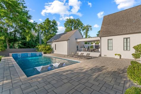 3960 Woodlawn Drive Nashville TN 37205