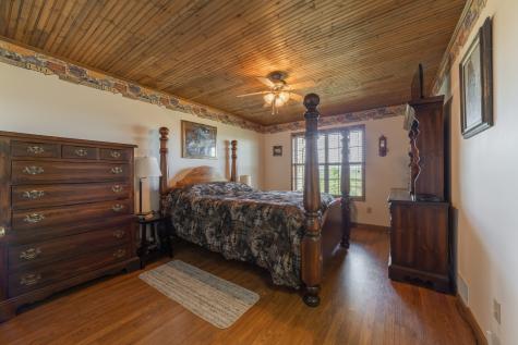 1927 Laurel Lake Drive Monteagle TN 37356