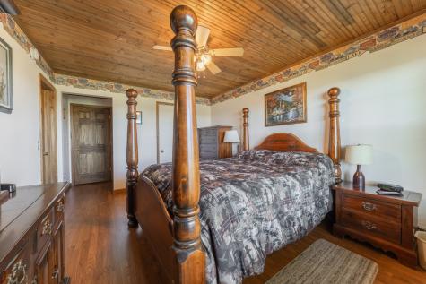 1927 Laurel Lake Drive Monteagle TN 37356