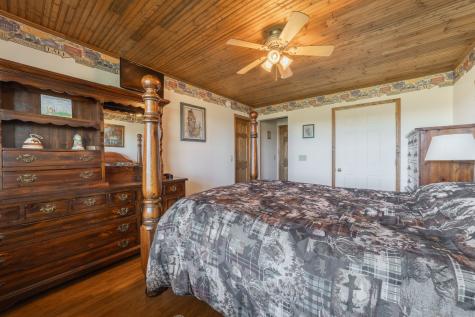 1927 Laurel Lake Drive Monteagle TN 37356