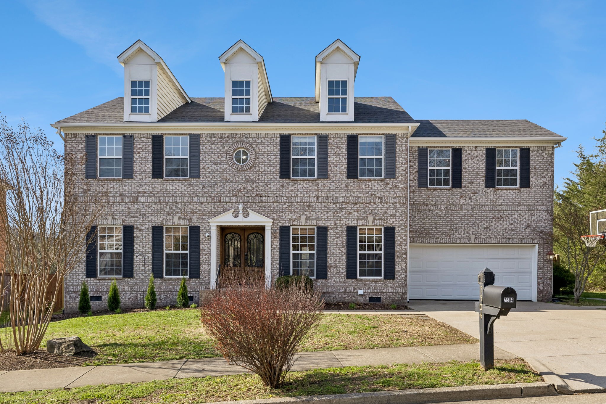 7504 Woodstream Drive Nashville TN 37221