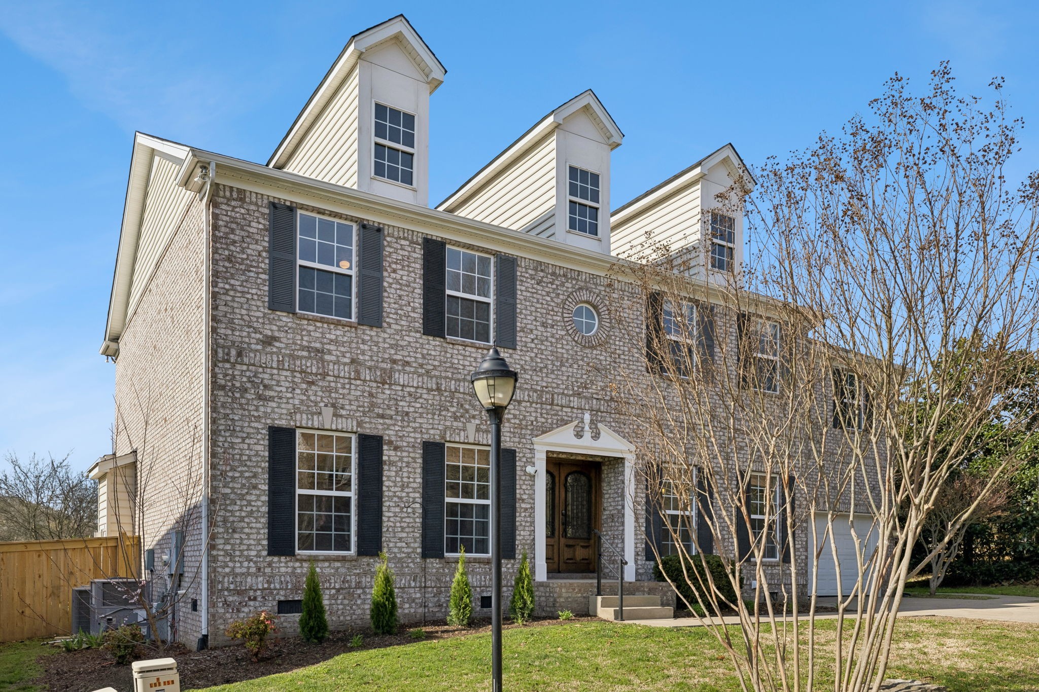7504 Woodstream Drive Nashville TN 37221