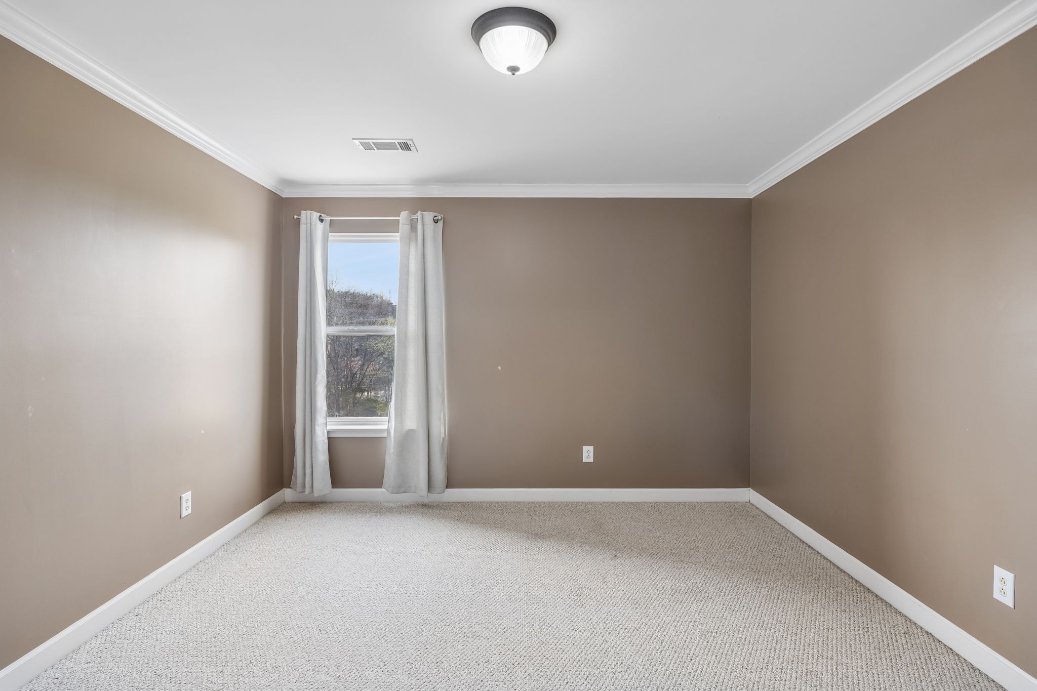 7504 Woodstream Drive Nashville TN 37221
