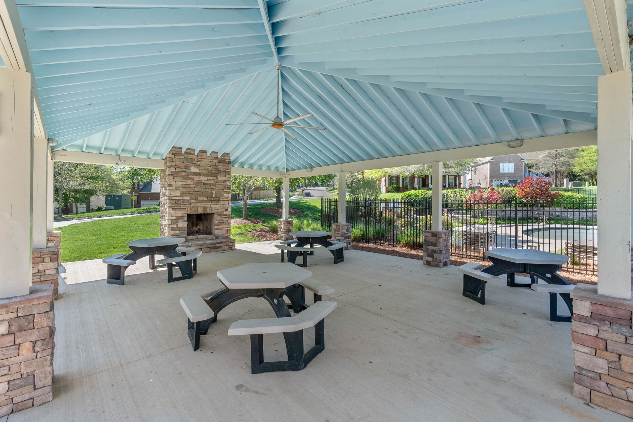7504 Woodstream Drive Nashville TN 37221