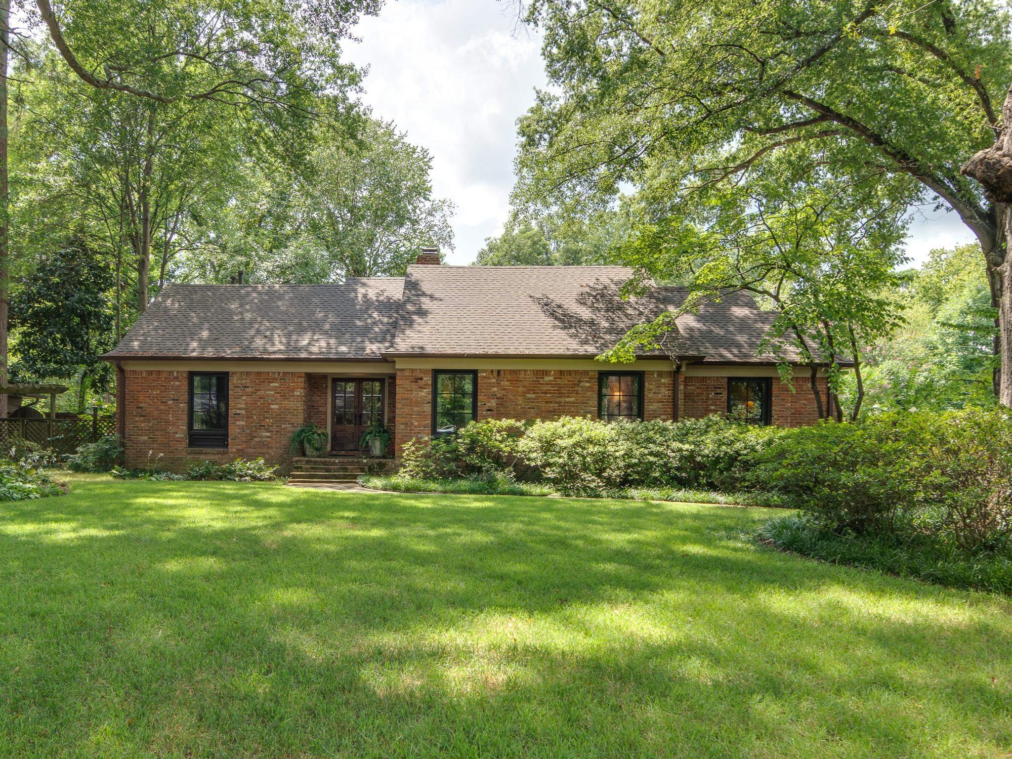 65 Laverne Lane Memphis TN 38117