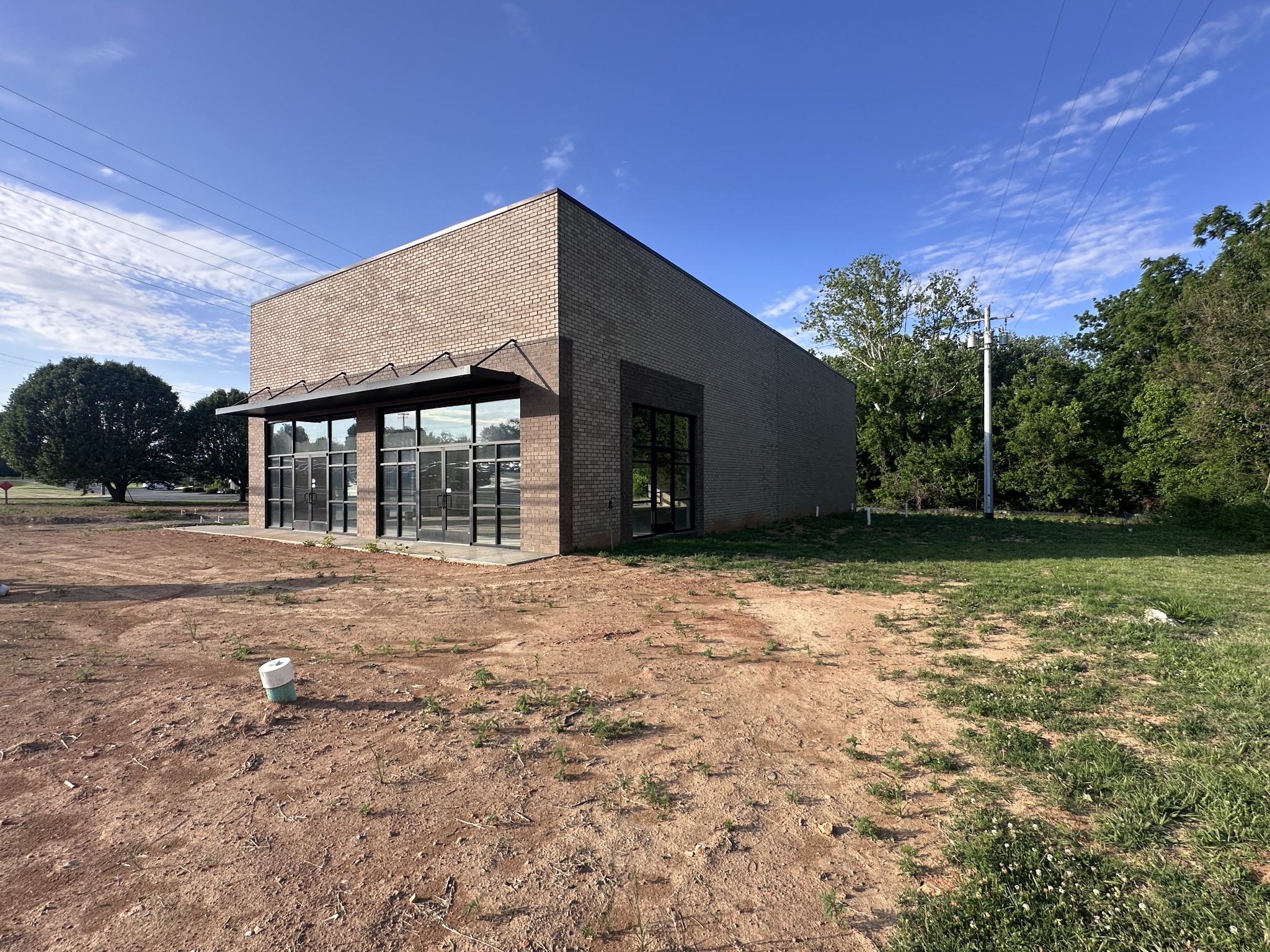 2814 Memorial Boulevard Springfield TN 37172