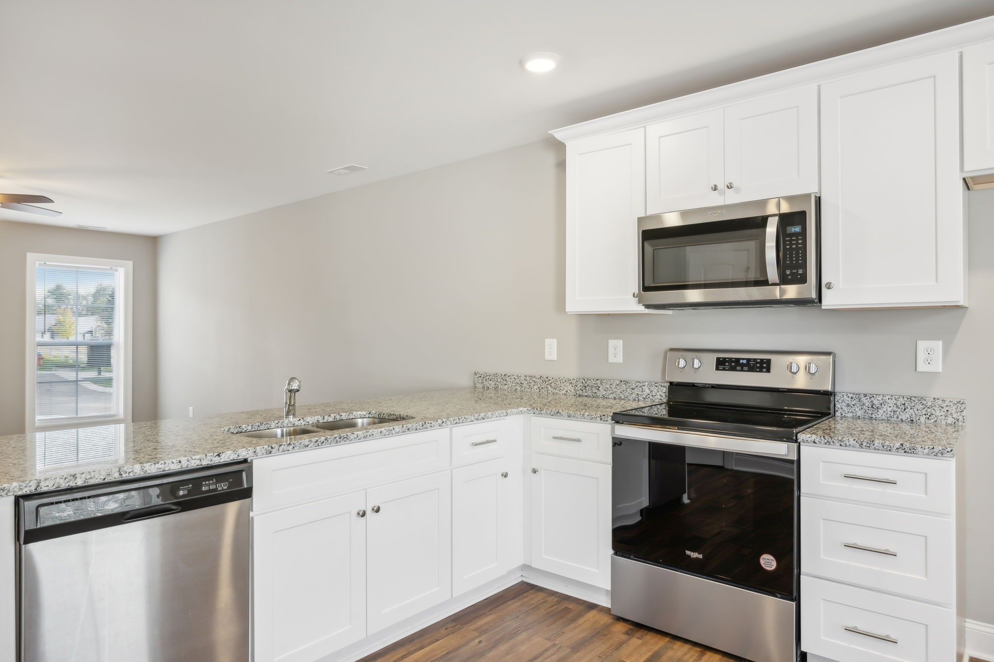 927 Sutton Cove Columbia TN 38401