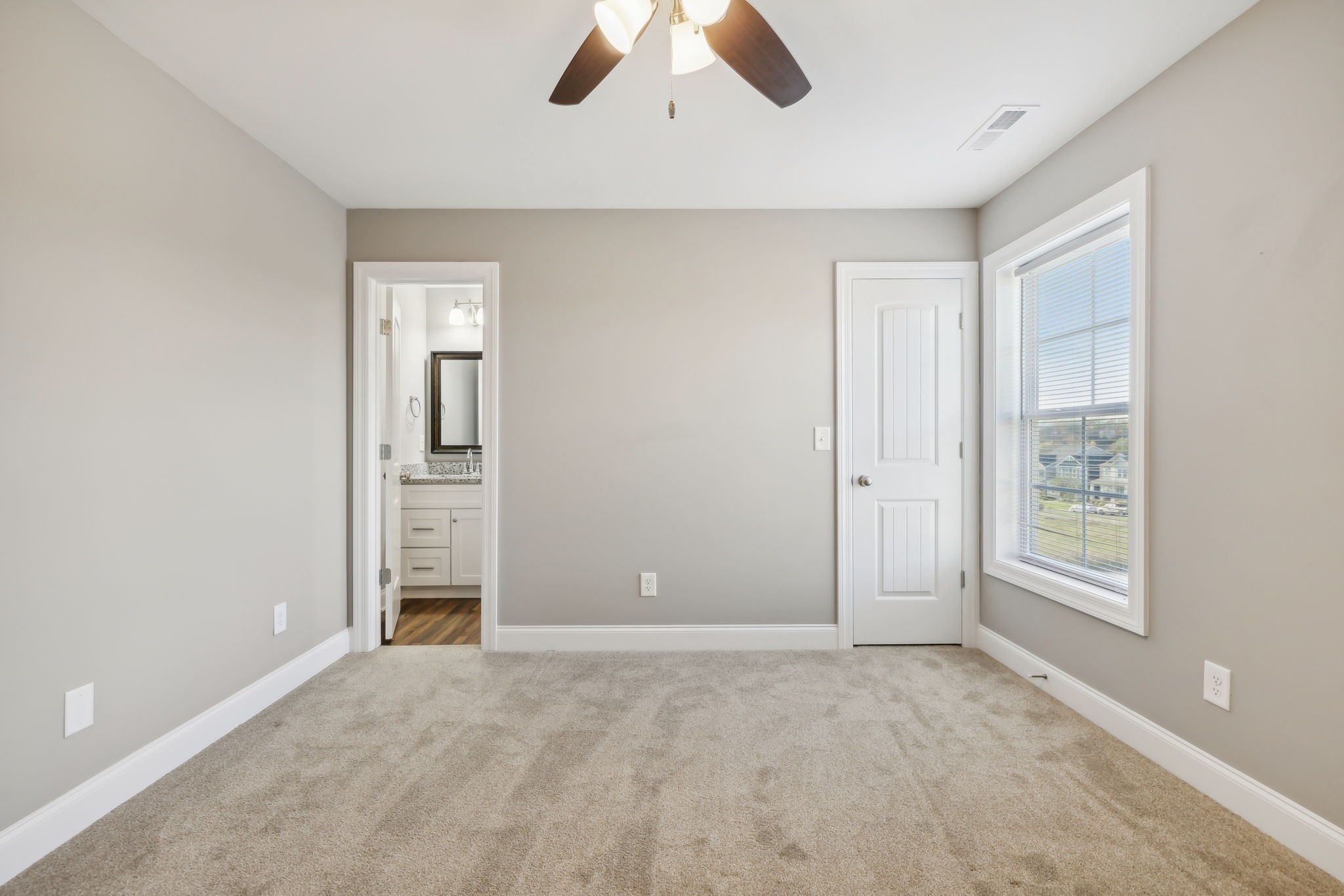 927 Sutton Cove Columbia TN 38401