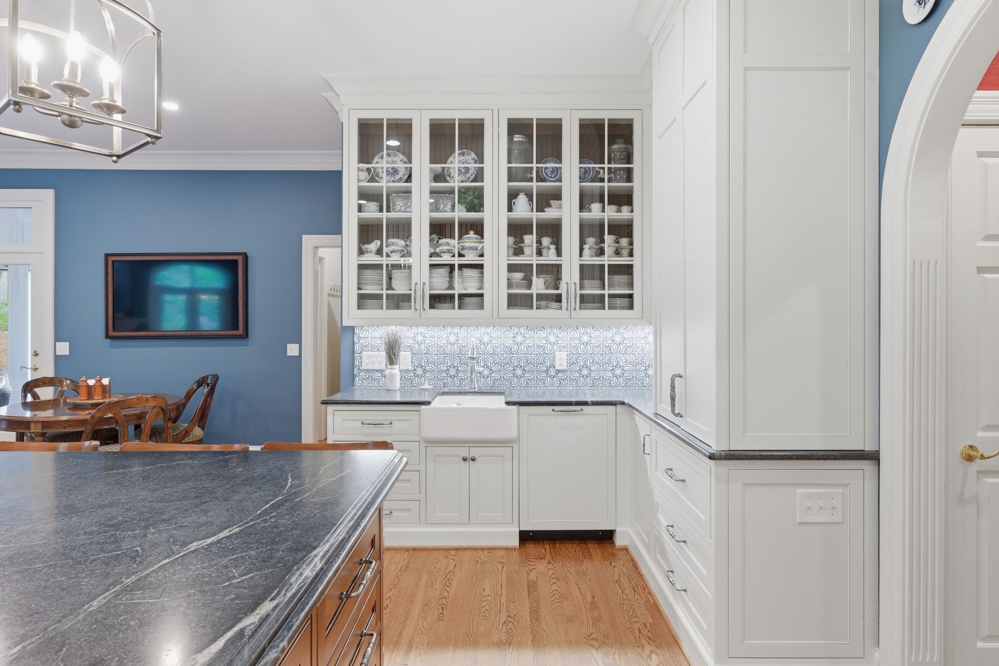 55 Annandale Nashville TN 37215