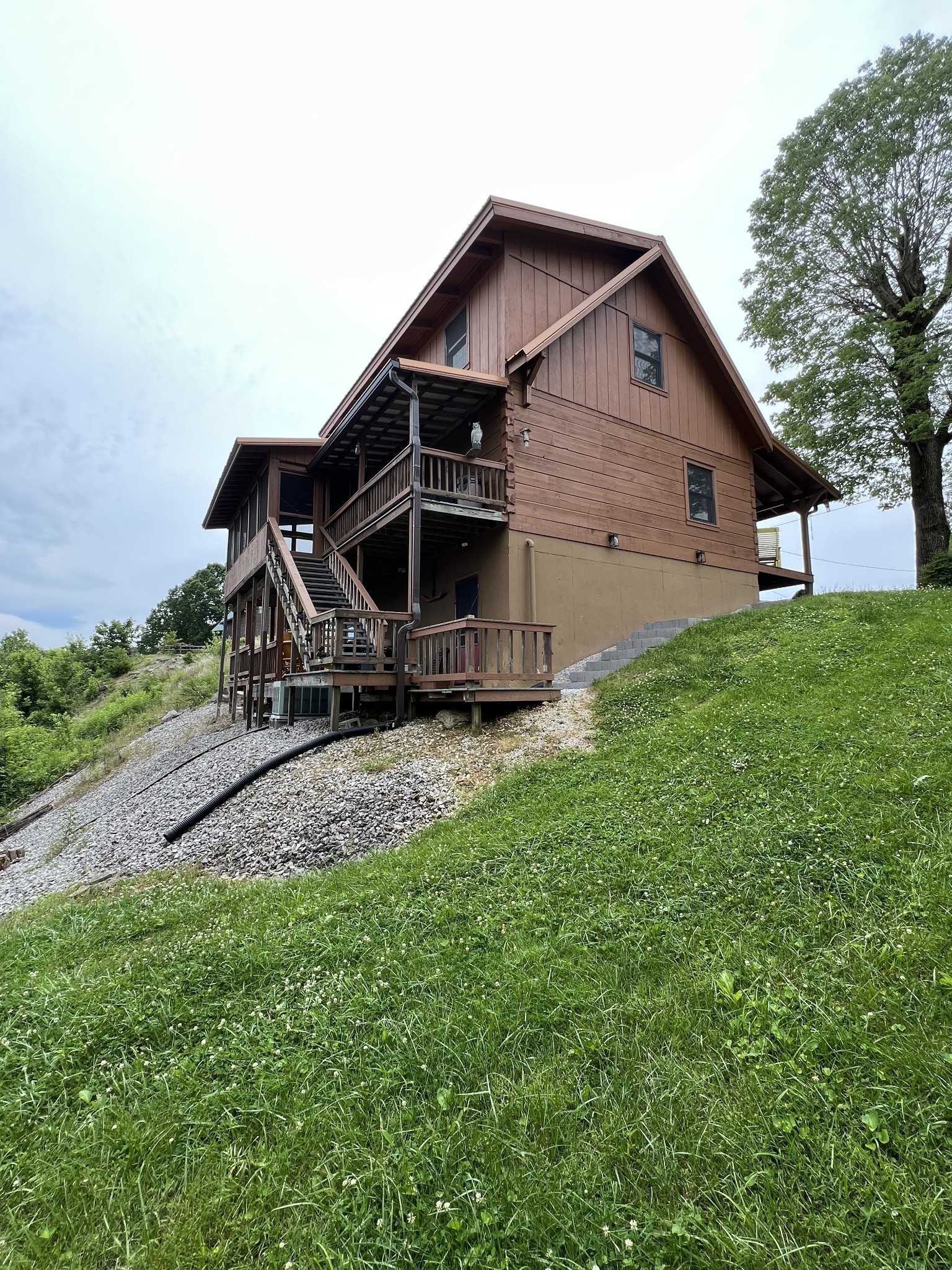 225 Bill Hunter Road Celina TN 38551