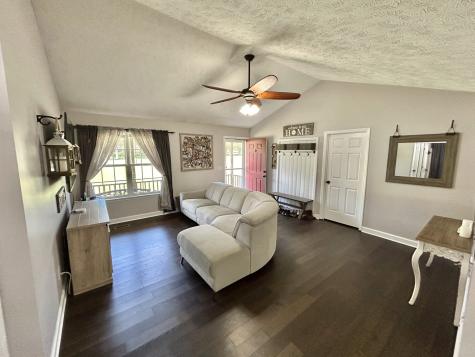 2463 Dinky Lane Murfreesboro TN 37129