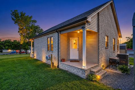 1702 Old Highway 31 E Westmoreland TN 37186