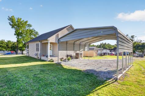 1702 Old Highway 31 E Westmoreland TN 37186