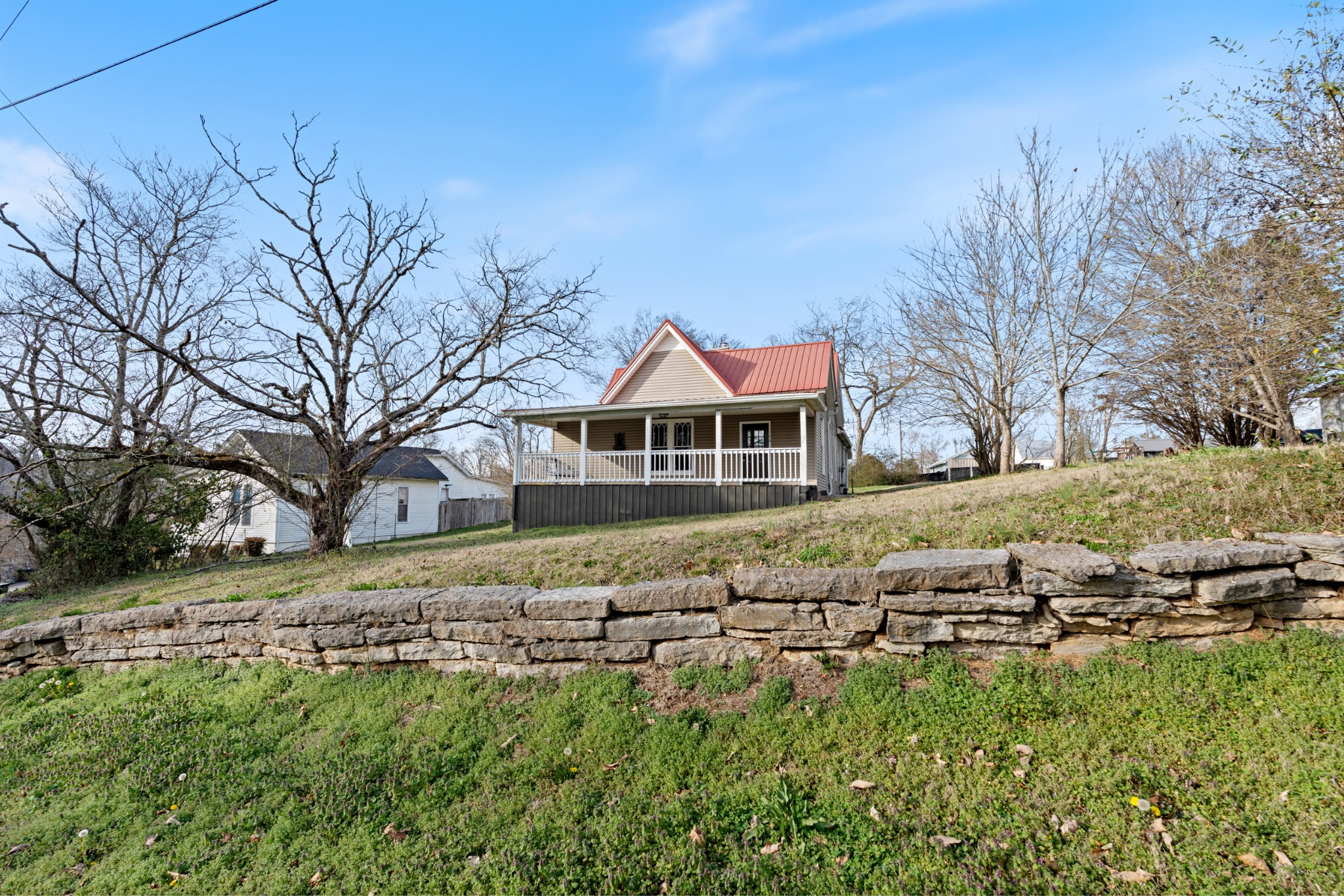 126 W End Avenue Centerville TN 37033
