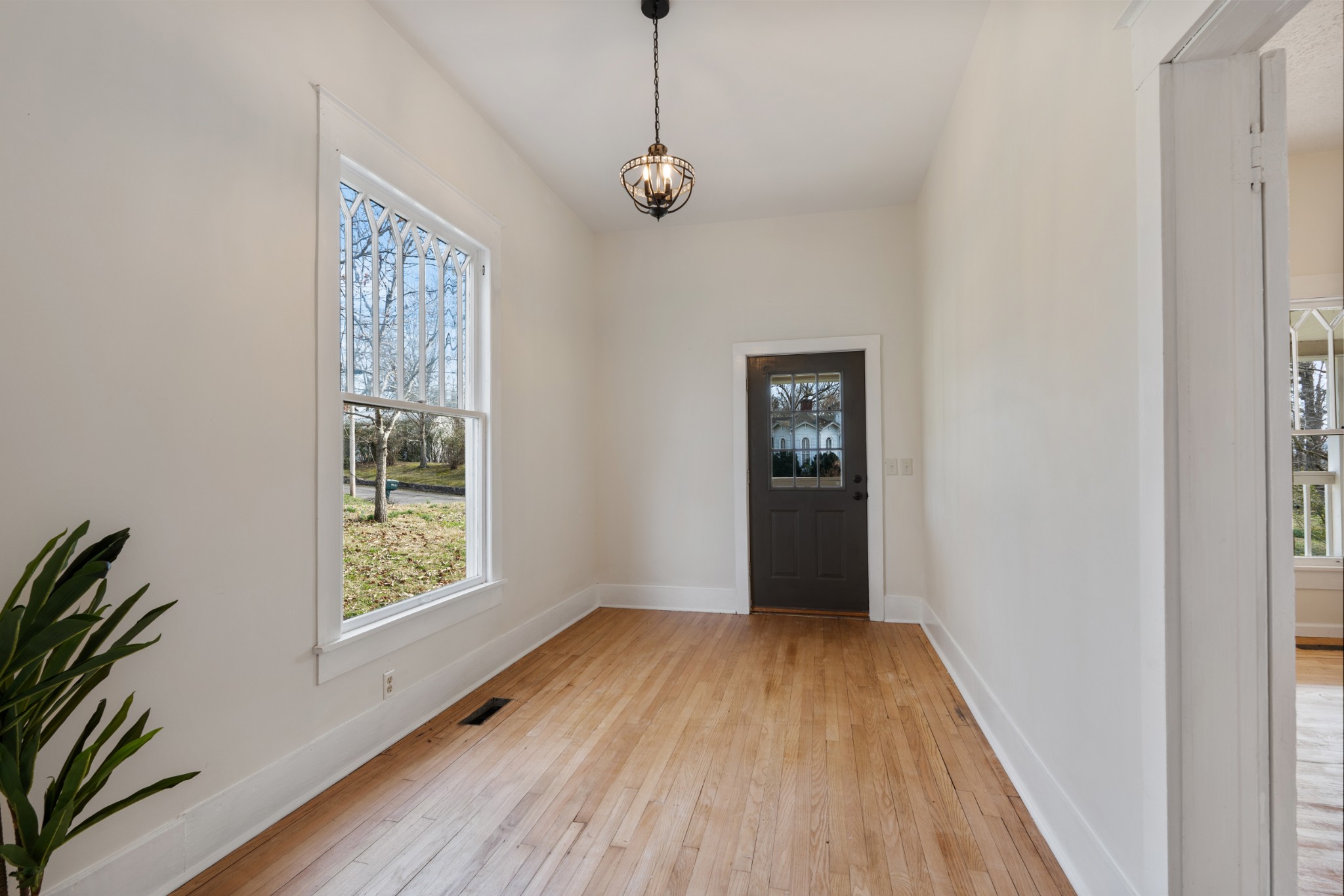 126 W End Avenue Centerville TN 37033