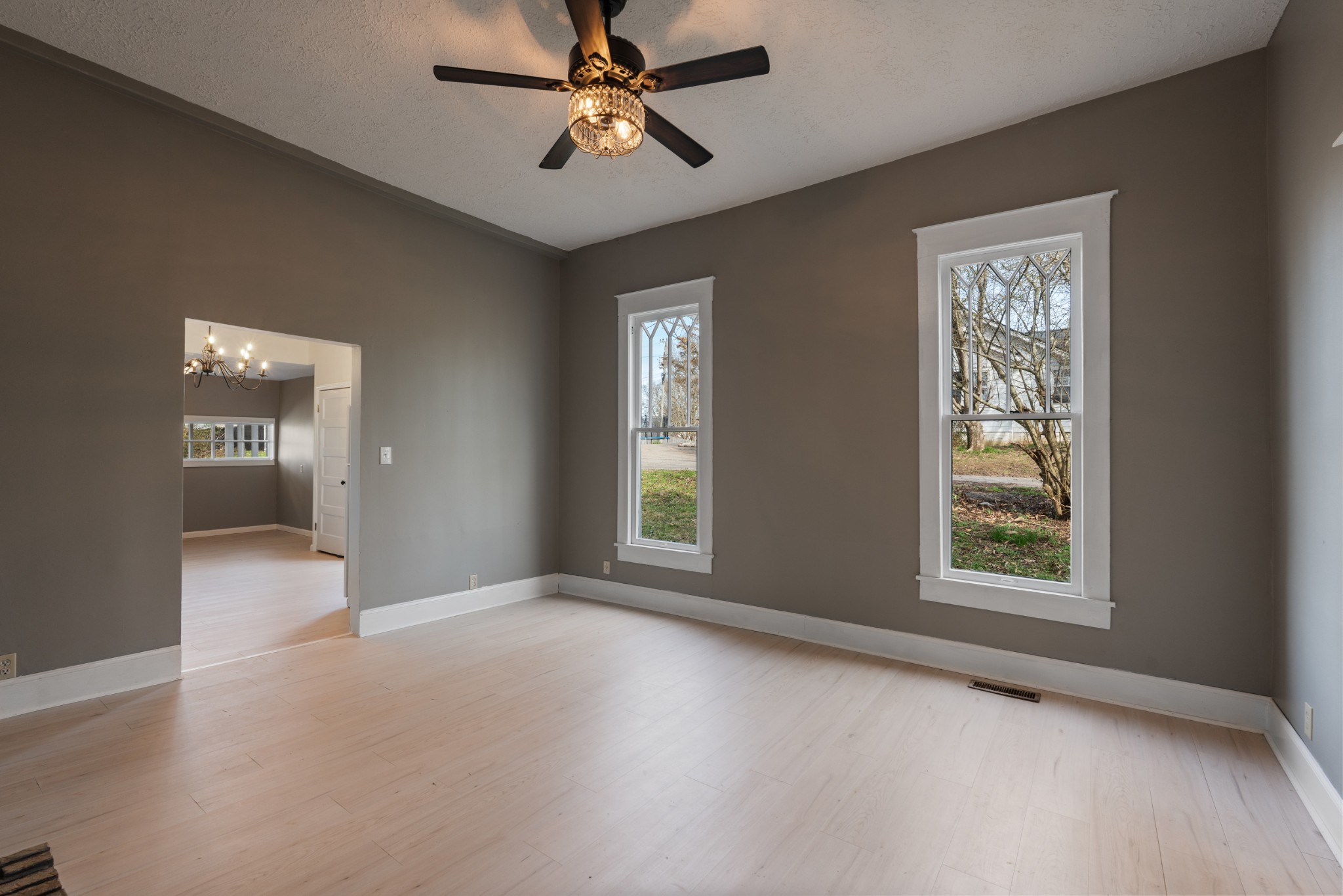 126 W End Avenue Centerville TN 37033