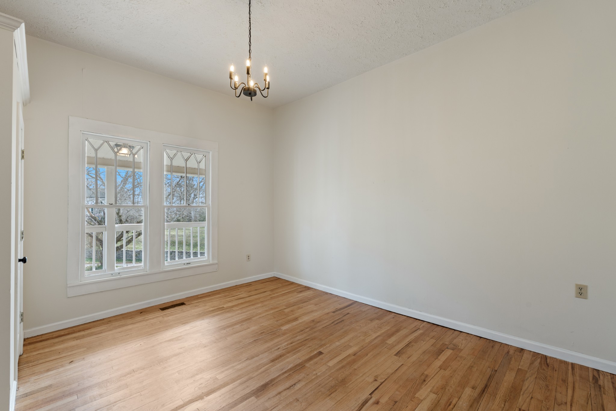 126 W End Avenue Centerville TN 37033