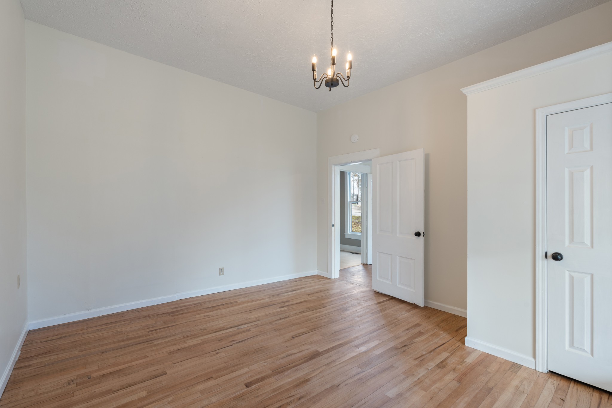 126 W End Avenue Centerville TN 37033