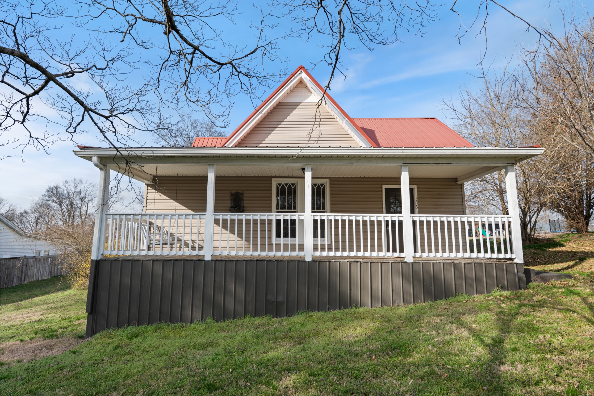 126 W End Avenue Centerville TN 37033