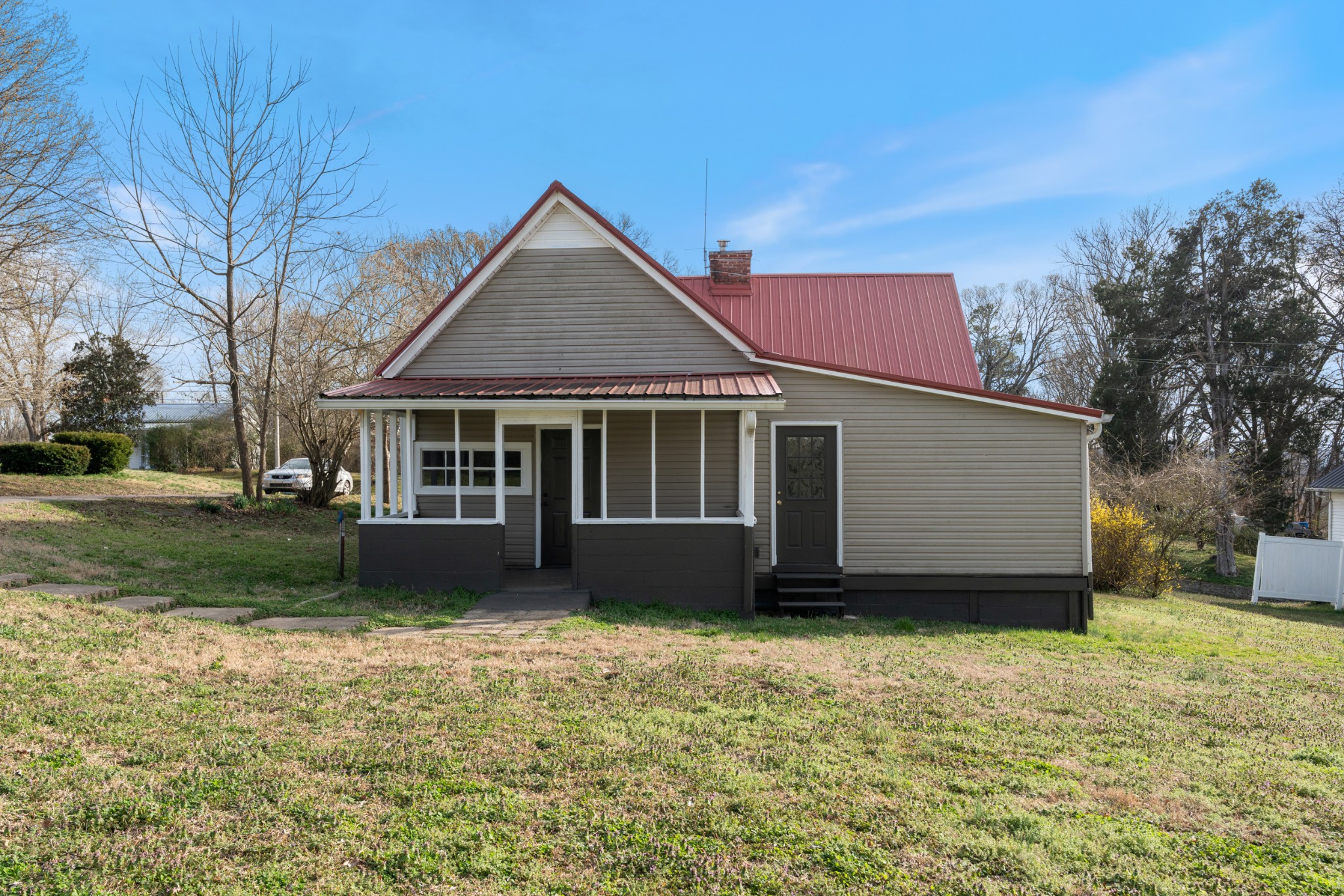 126 W End Avenue Centerville TN 37033