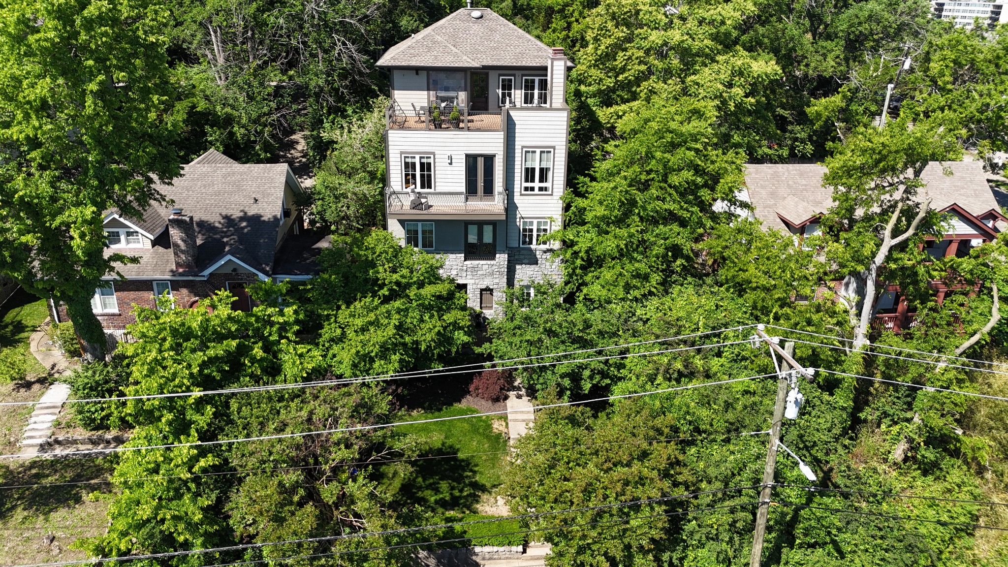 301 32nd Ave, S Nashville TN 37212