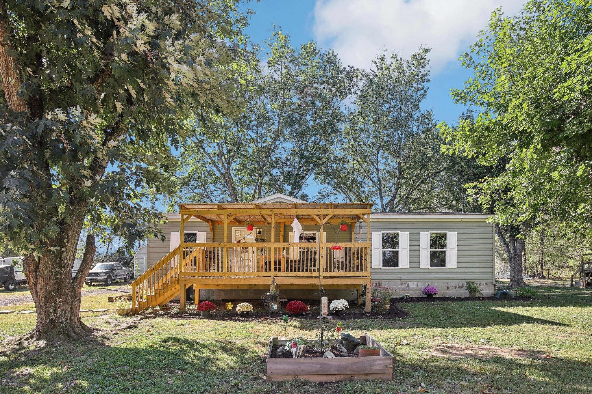 868 Oakdale Road Westmoreland TN 37186