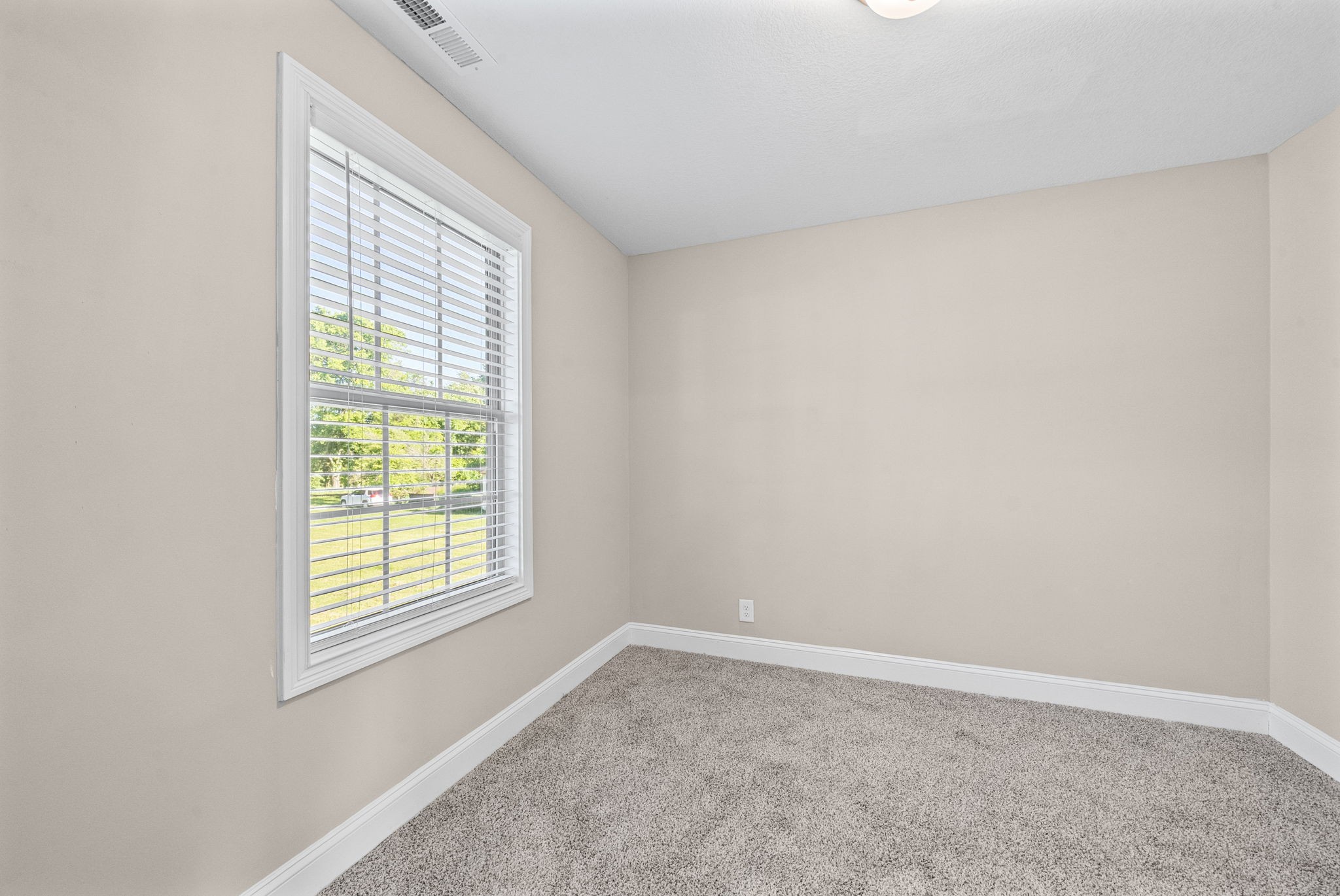 160 Texas Avenue Oak Grove KY 42262