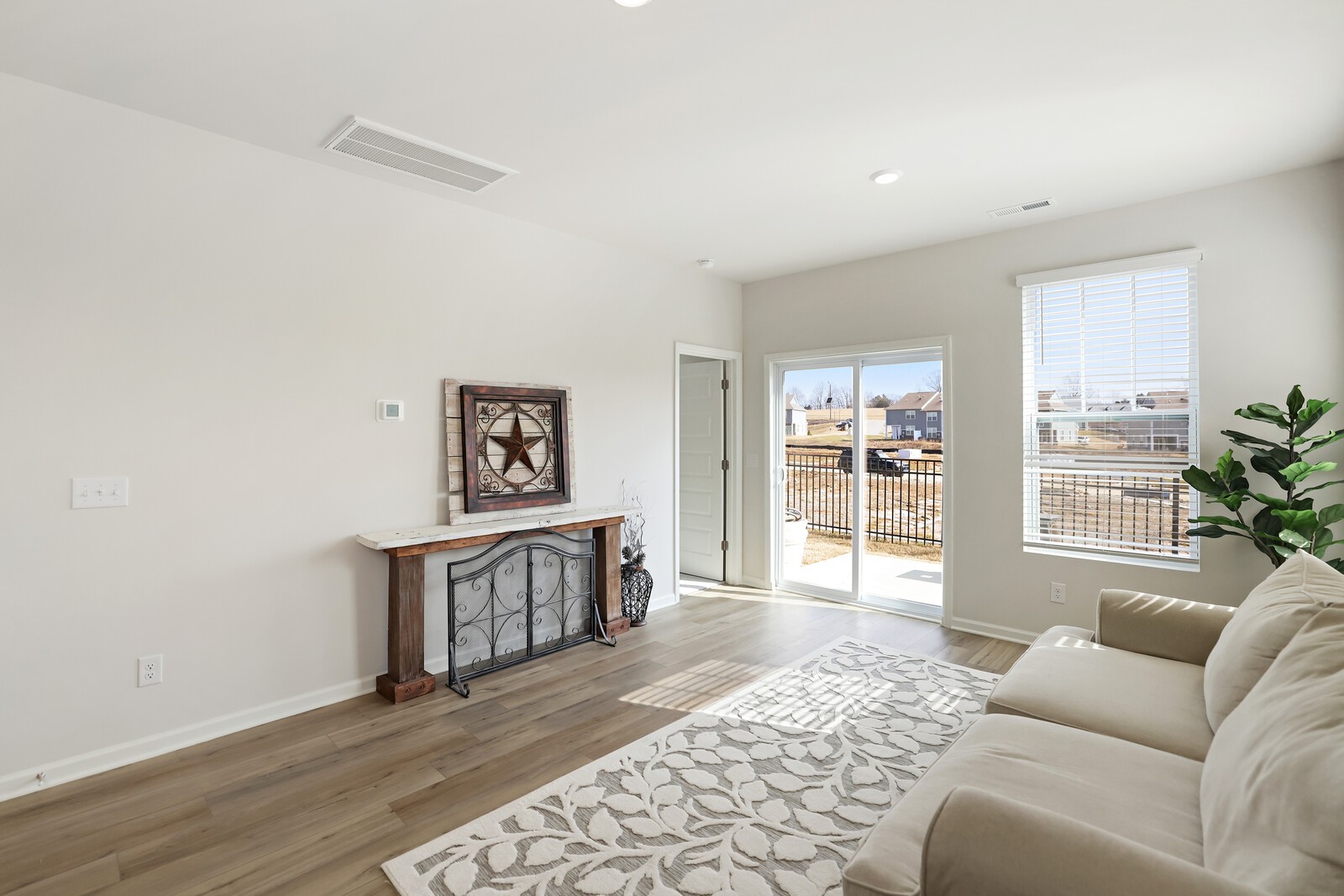 1653 Manuka Lane Columbia TN 38401