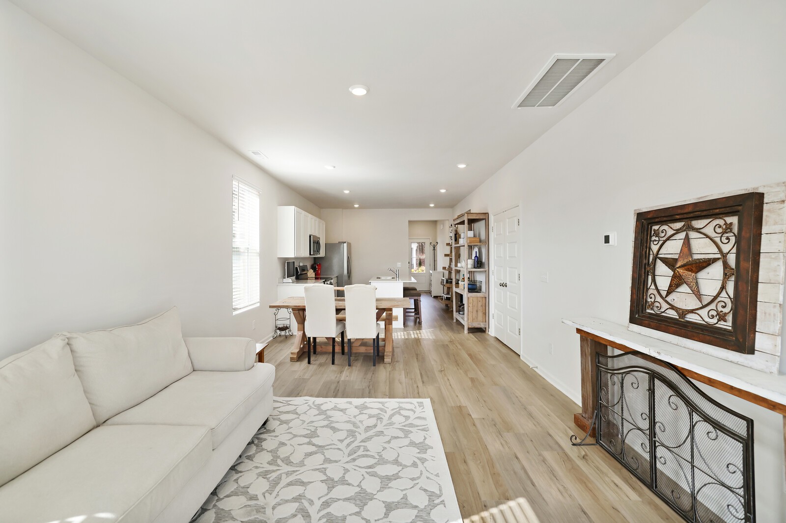 1653 Manuka Lane Columbia TN 38401