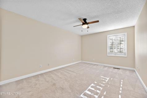 1244 River Oaks Drive Kingston TN 37763