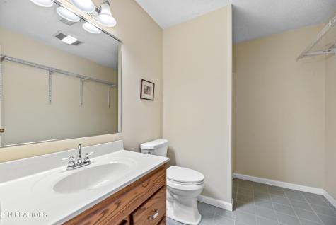 1244 River Oaks Drive Kingston TN 37763