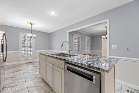 1244 River Oaks Drive Kingston TN 37763