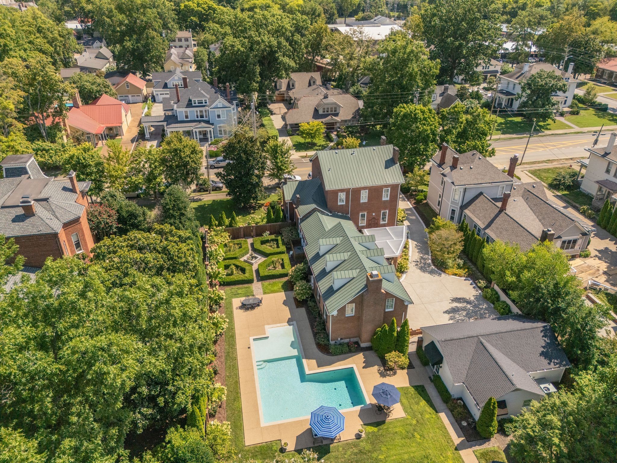 224 3rd Ave, S Franklin TN 37064