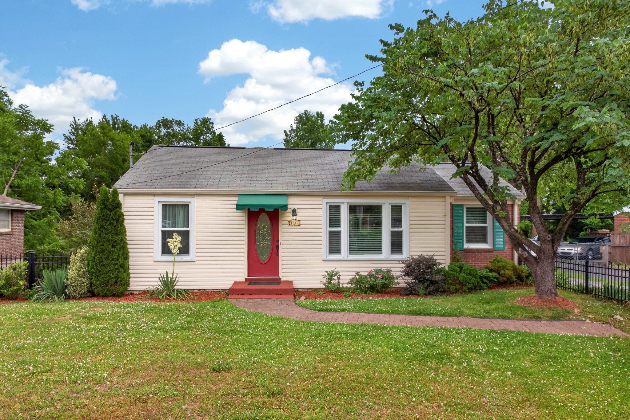 3210 Southlake Drive Nashville TN 37211