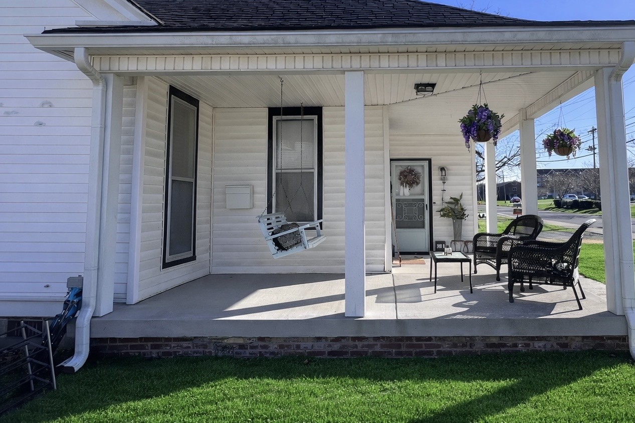 209 S Greenwood Street Lebanon TN 37087
