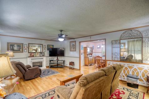810 S Broadway Street Portland TN 37148