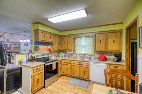810 S Broadway Street Portland TN 37148