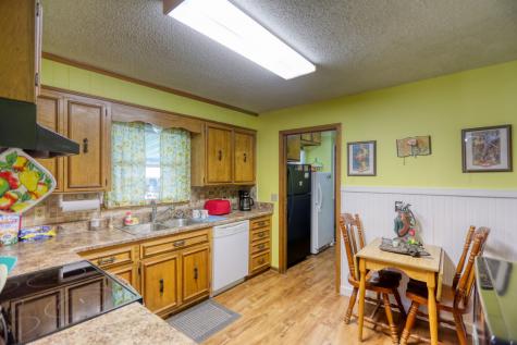 810 S Broadway Street Portland TN 37148