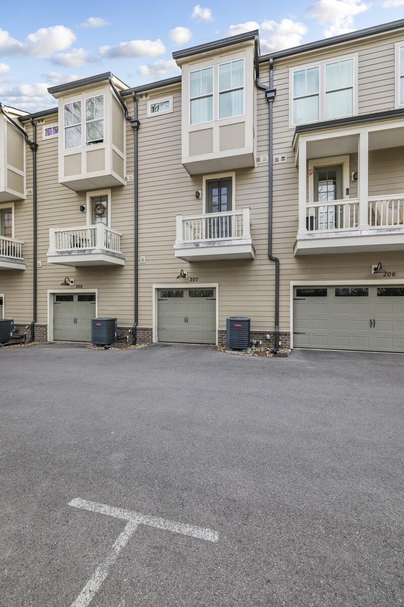 207 Porter Village Circle Nashville TN 37206